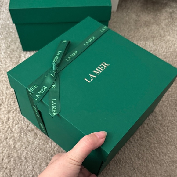 La Mer Skincare holiday gift Collection - Picture 15 of 15